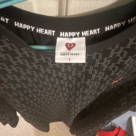 T shirt with red heart - Picture 2 of 2